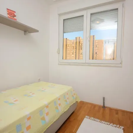 Apartamento Karlo Near The Beautiful Znjan *